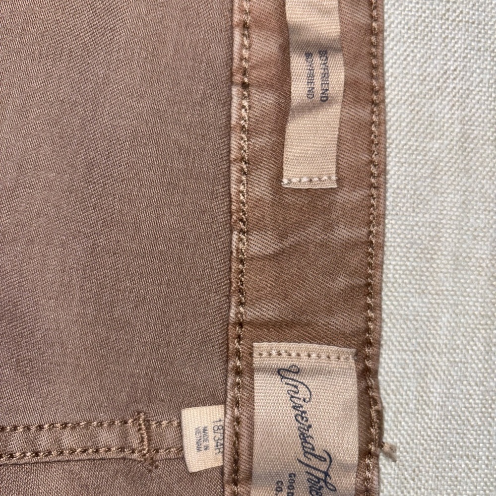 Classic Women's Boyfriend Cargo Jeans - Comfortable Everyday Style - Picture 8 of 10